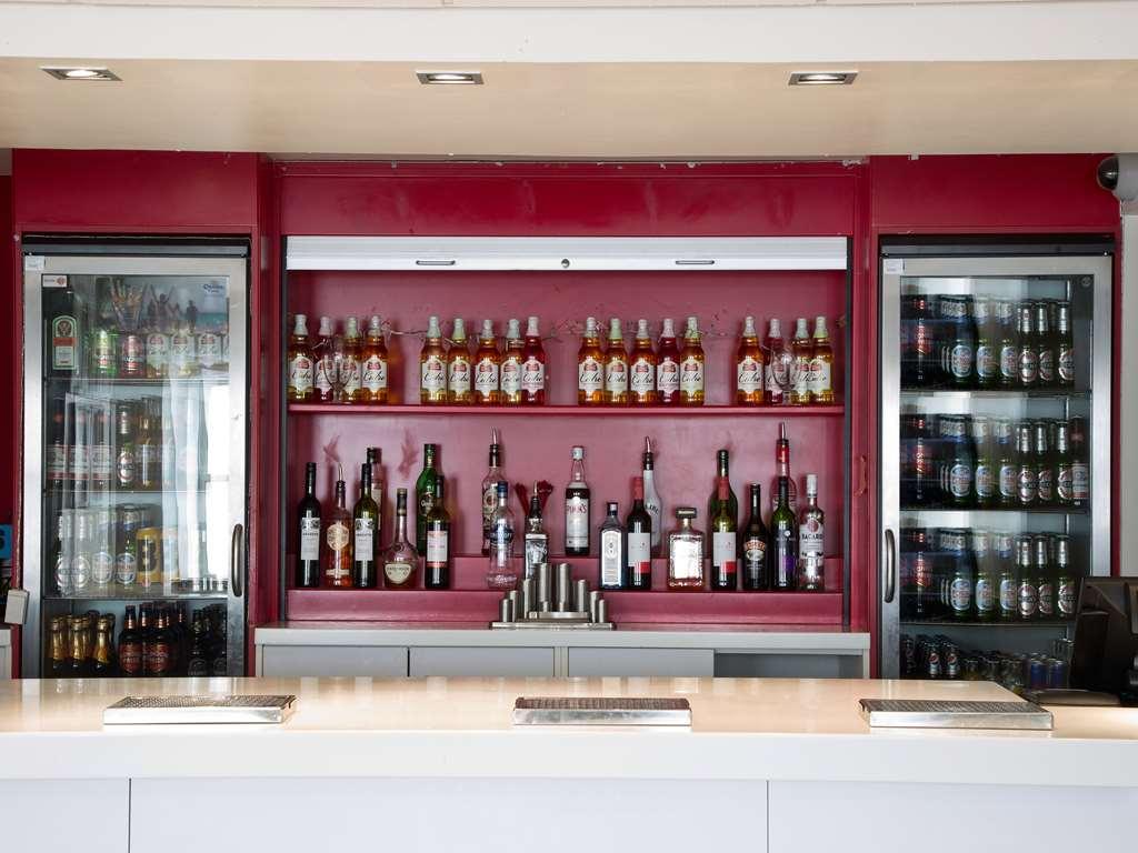 Premier Inn Worthing Seafront Restaurant photo